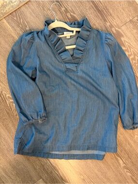 crown & ivy Blue Ruffle V-Neck Chambray Blouse